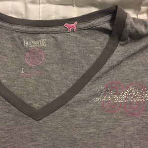 VS PINK Grey v neck tee